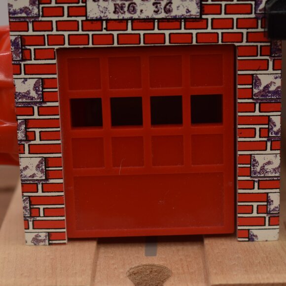 Thomas & Friends Train Wooden SODOR FIRE DEPT NO. 36 with a working Bell - Picture 9 of 11